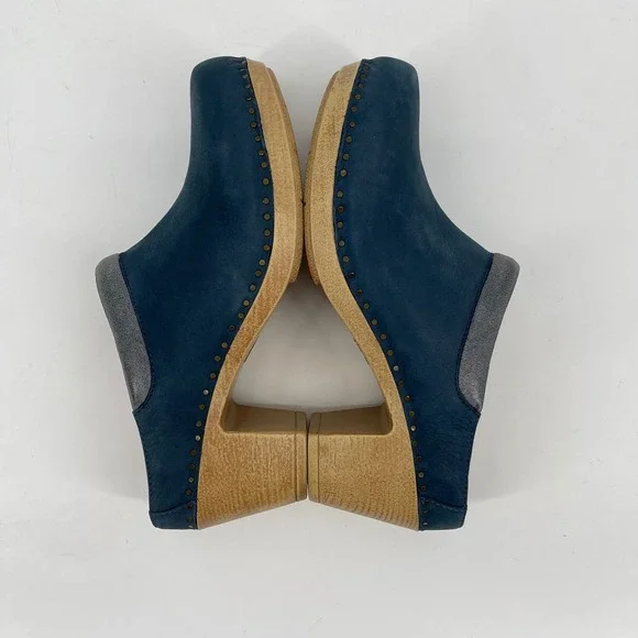 Dansko Navy and Beige Clogs - Picture 6 of 9